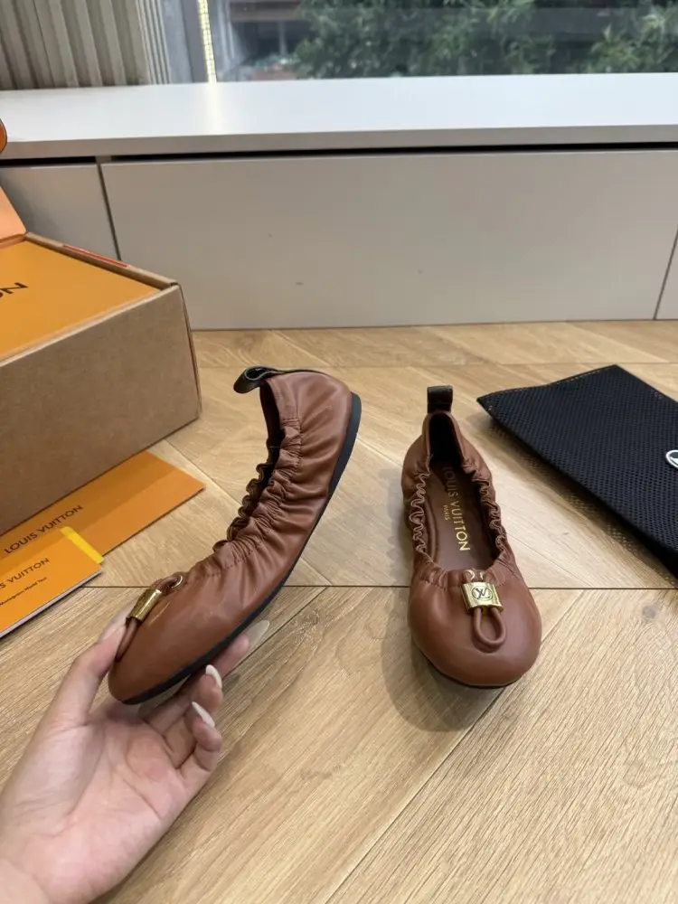 Louis Vuitton Ballet shoes LV NOLITA — Photo 3