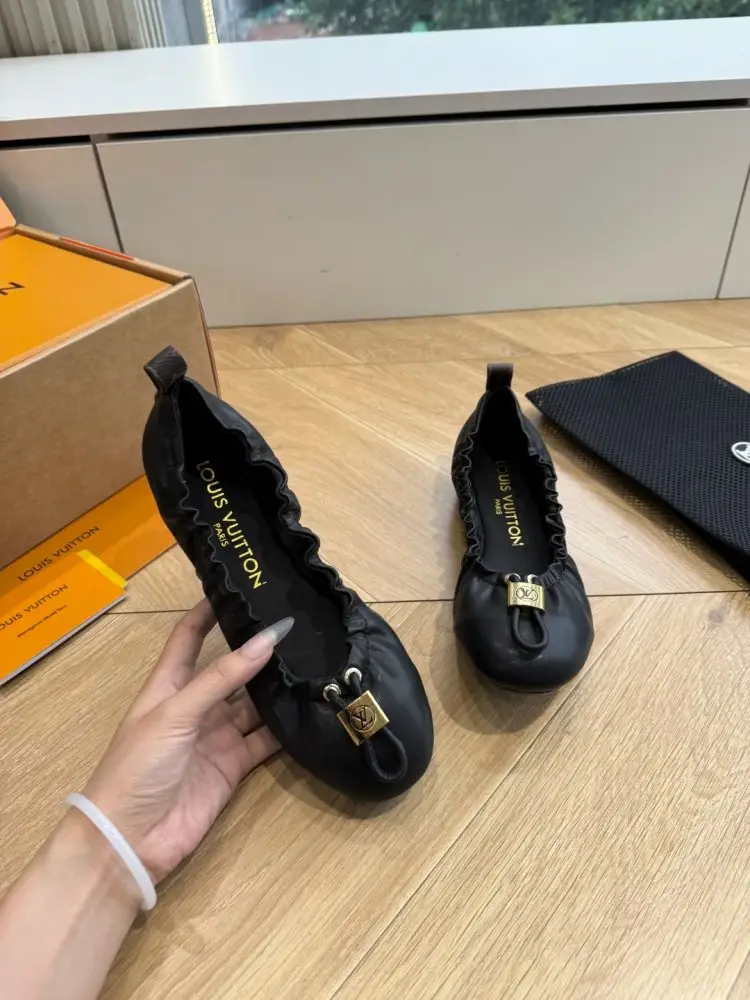 Louis Vuitton Ballet shoes LV NOLITA — Photo 4