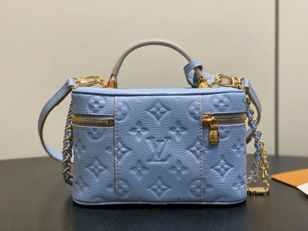 Louis Vuitton Blue leather a bag-clutch VANITY CHAIN POUCH 19 cm — Photo 3