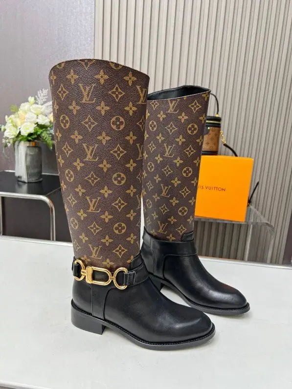 Louis Vuitton — Чоботи шкіряні жіночі