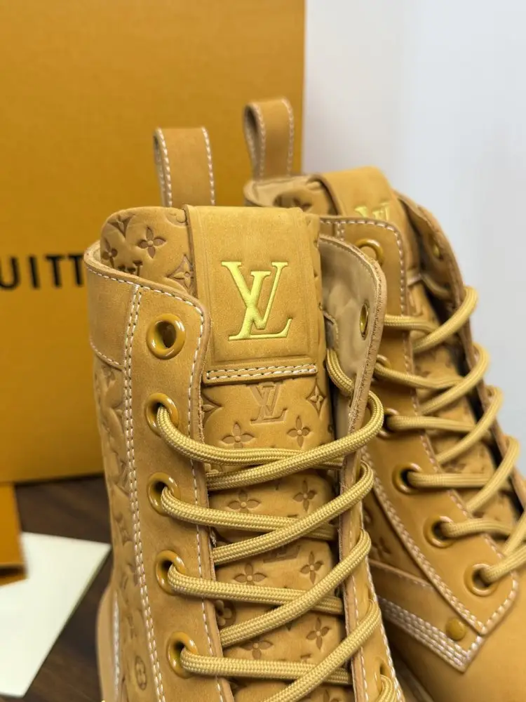 Louis Vuitton Boots men's — Photo 2