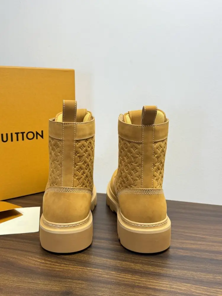 Louis Vuitton Boots men's — Photo 3