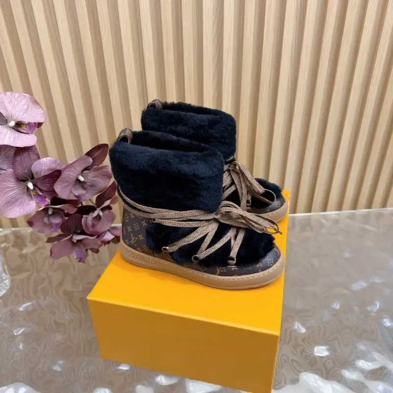 Louis Vuitton — Ботинки зимние на меху