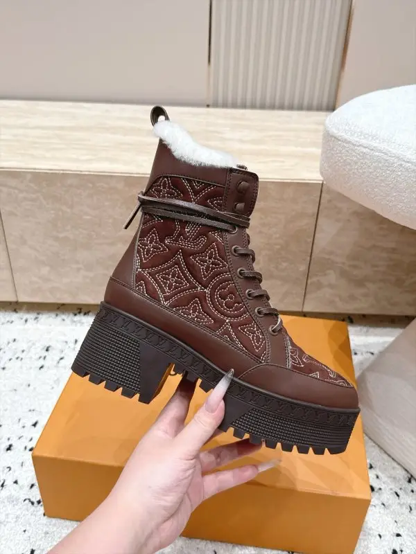 Louis Vuitton Черевики жіночі на хутрі — Фото 4