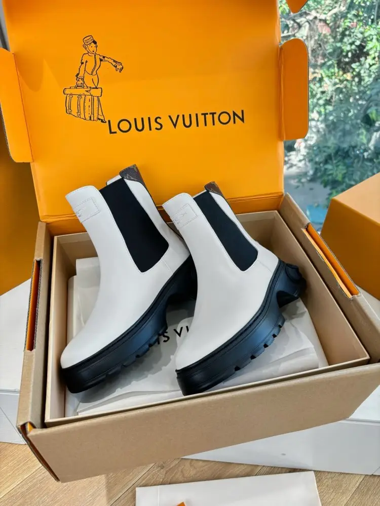 Louis Vuitton — Черевики жіночі