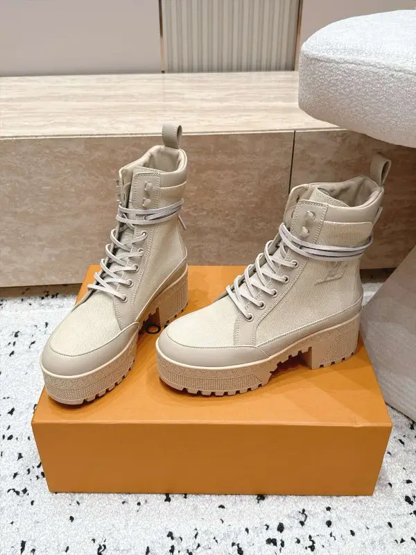 Louis Vuitton — Черевики жіночі