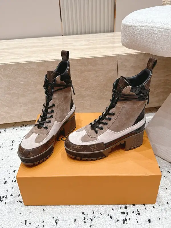 Louis Vuitton — Черевики жіночі