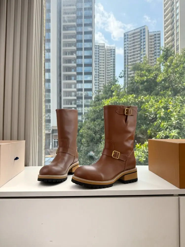 Louis Vuitton Boots women's — Photo 1
