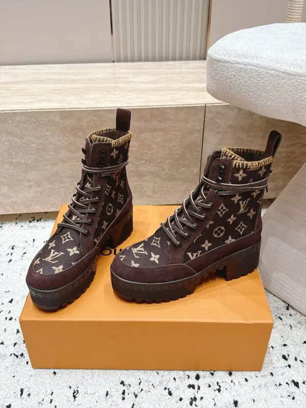 Louis Vuitton Черевики жіночі — Фото 1