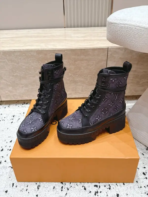 Louis Vuitton — Черевики жіночі