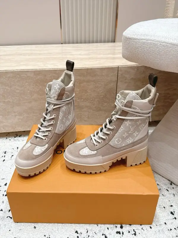 Louis Vuitton Ботинки женские — Фото 1