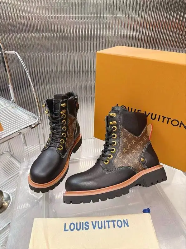 Louis Vuitton — Черевики жіночі
