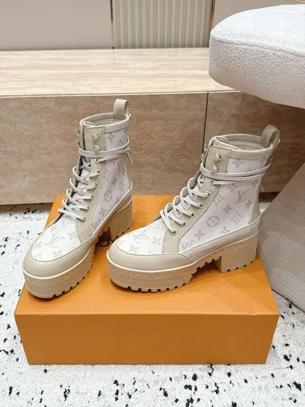 Louis Vuitton — Черевики жіночі