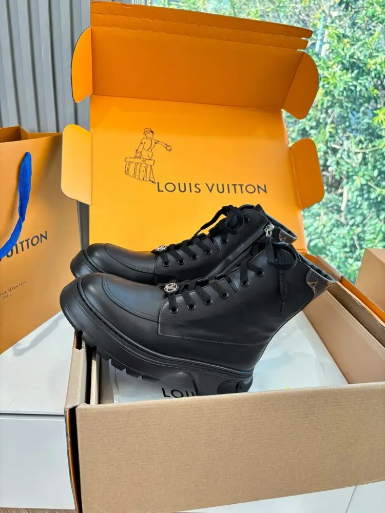 Louis Vuitton Черевики жіночі — Фото 2