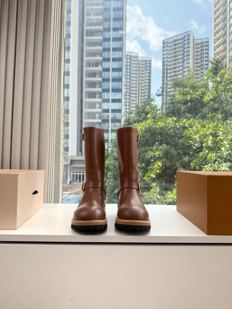 Louis Vuitton Boots women's — Photo 2