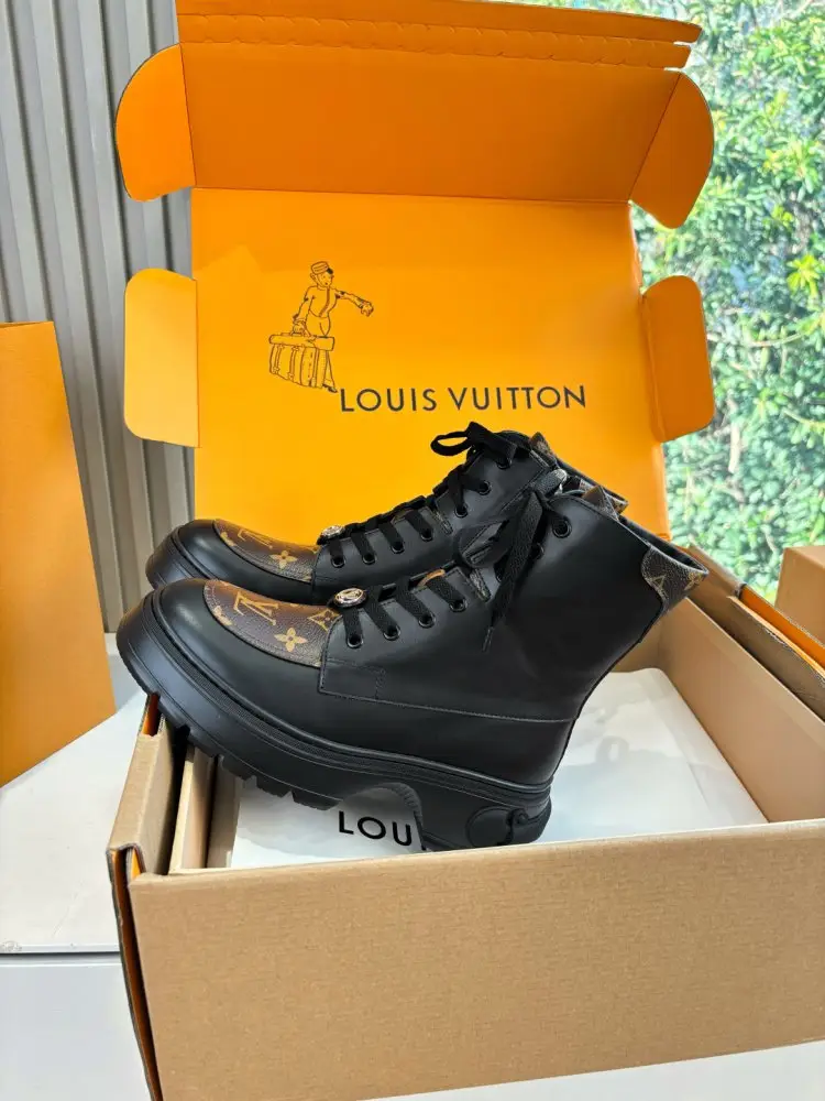 Louis Vuitton Boots women's — Photo 2