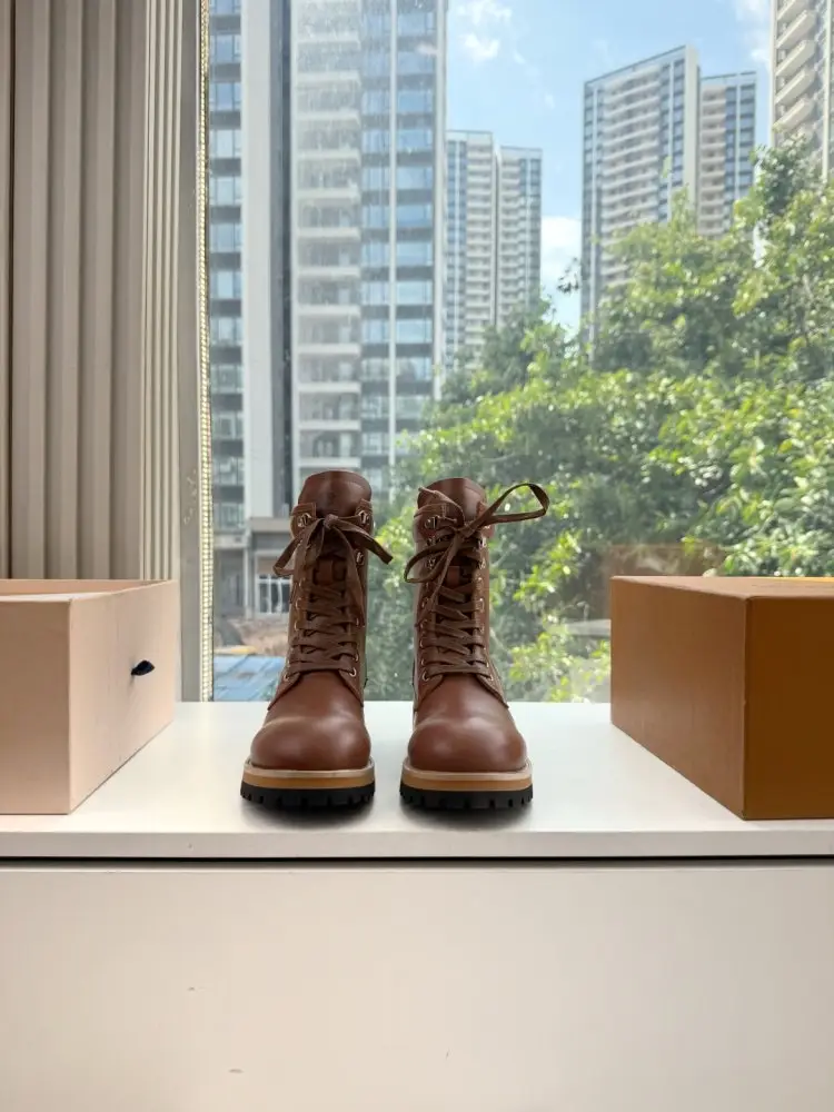 Louis Vuitton Boots women's — Photo 2