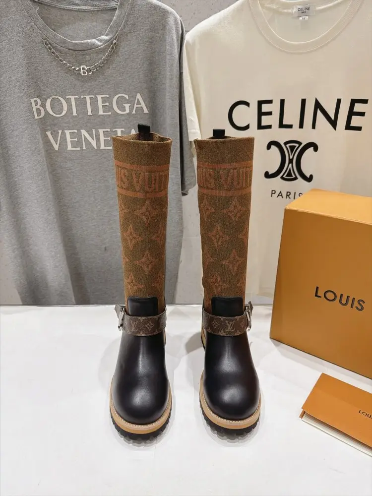 Louis Vuitton Чоботи жіночі — Фото 2