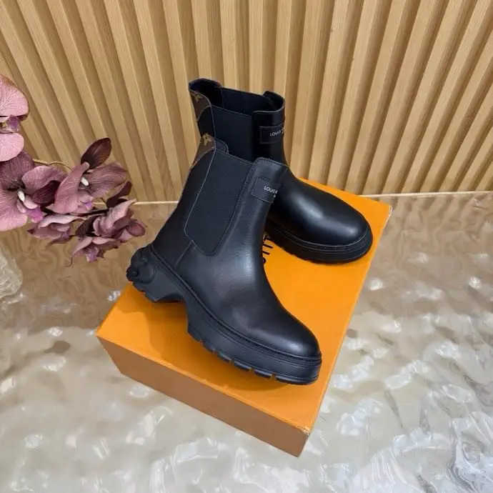 Louis Vuitton Черевики жіночі — Фото 2