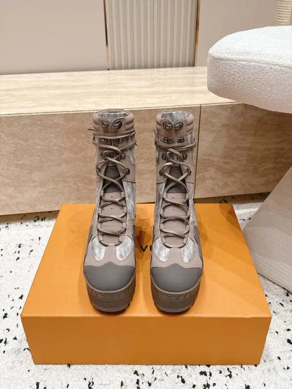 Louis Vuitton Ботинки женские — Фото 2