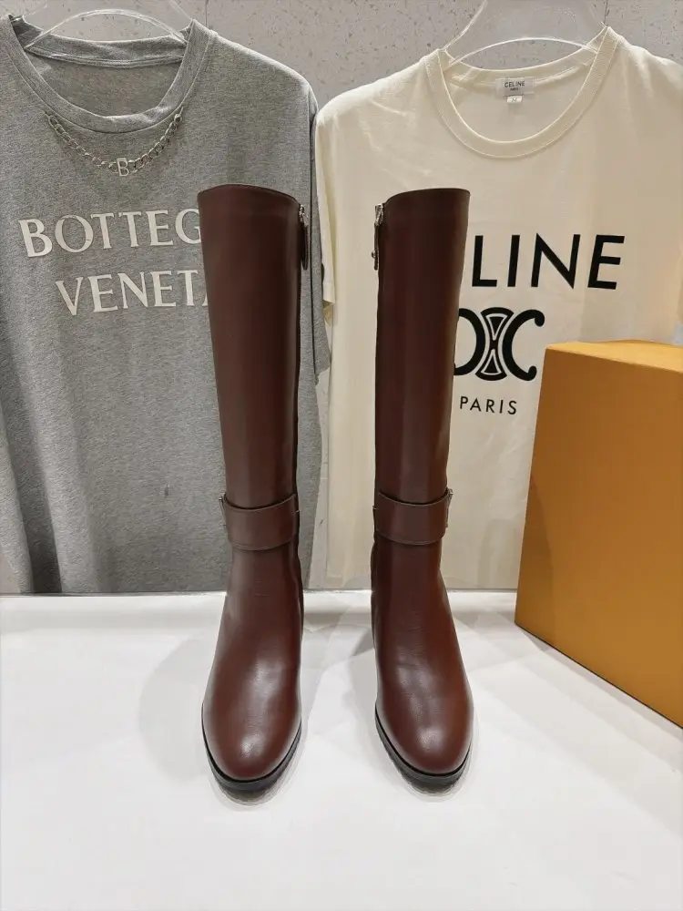 Louis Vuitton Чоботи жіночі — Фото 2