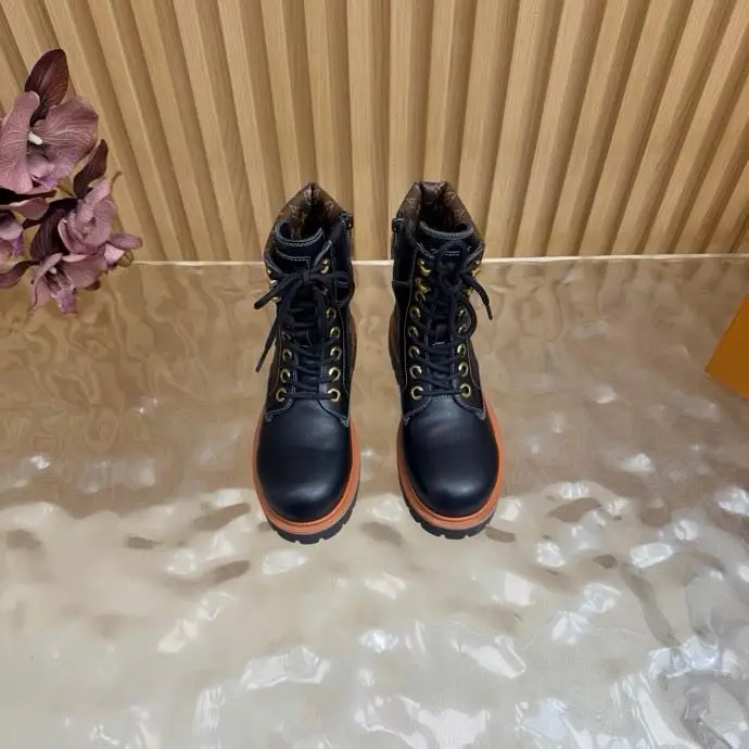 Louis Vuitton Ботинки женские — Фото 3
