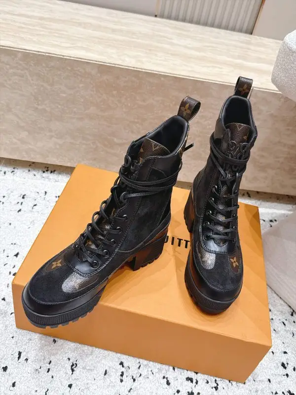 Louis Vuitton Boots women's — Photo 3