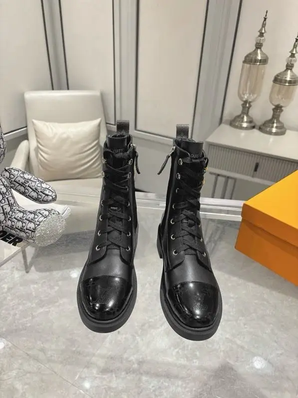 Louis Vuitton Boots women's — Photo 3