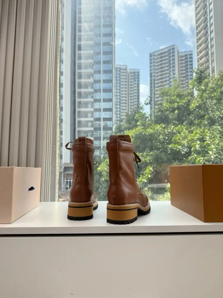 Louis Vuitton Boots women's — Photo 3