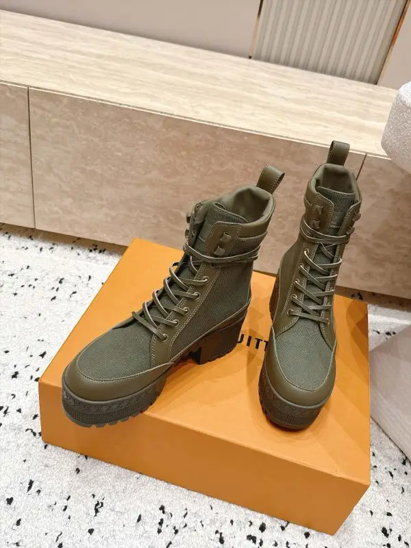 Louis Vuitton Boots women's — Photo 3