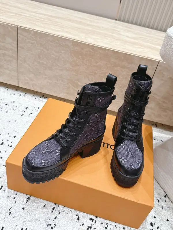 Louis Vuitton Boots women's — Photo 3