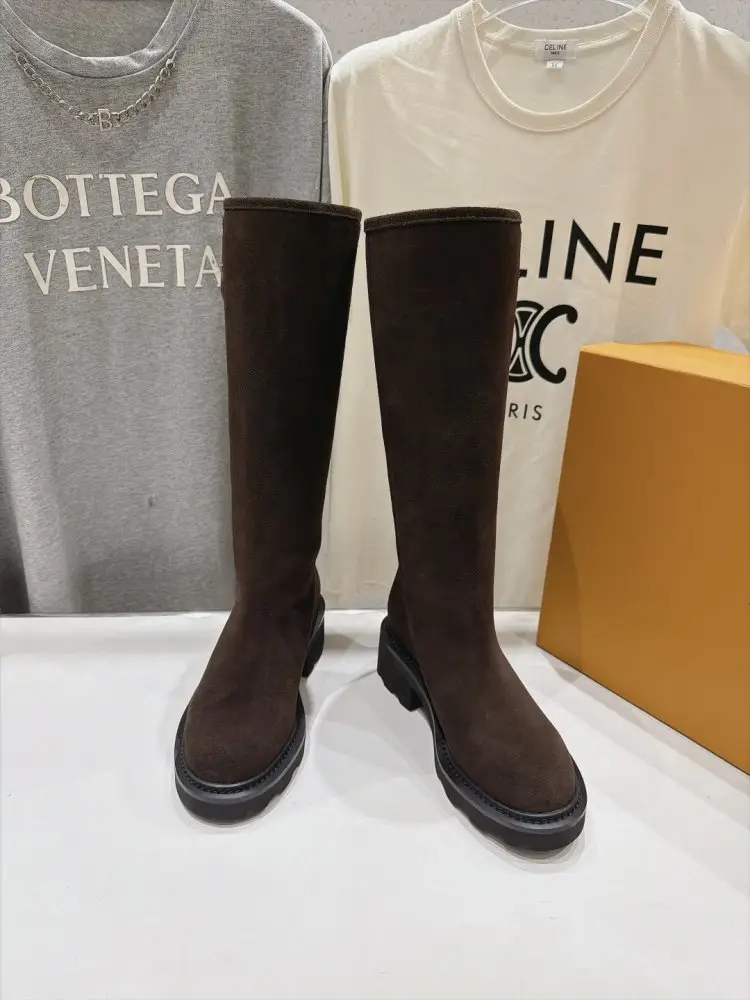 Louis Vuitton Сапоги женские — Фото 3