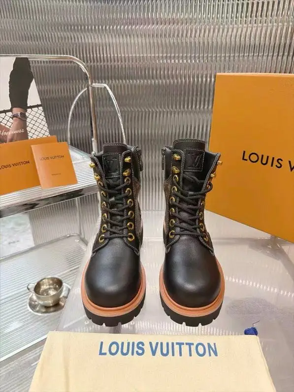 Louis Vuitton Boots women's — Photo 3
