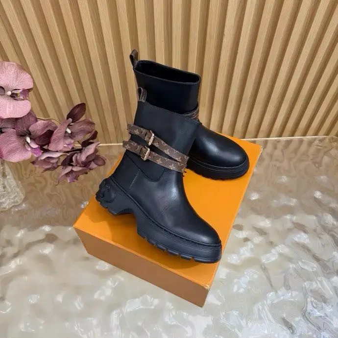 Louis Vuitton Boots women's — Photo 4