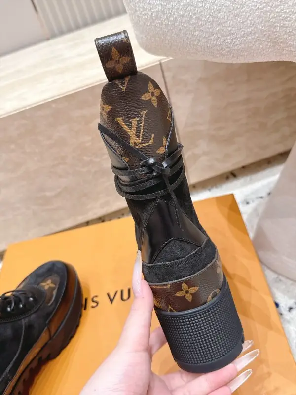 Louis Vuitton Boots women's — Photo 4