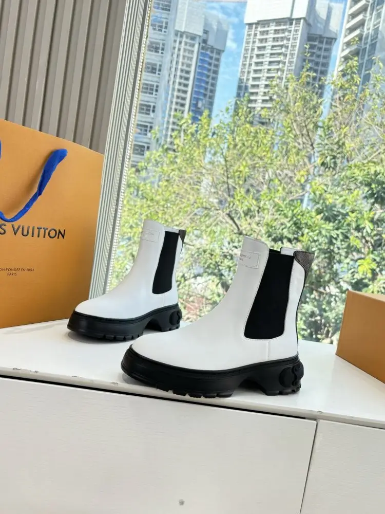 Louis Vuitton Boots women's — Photo 4