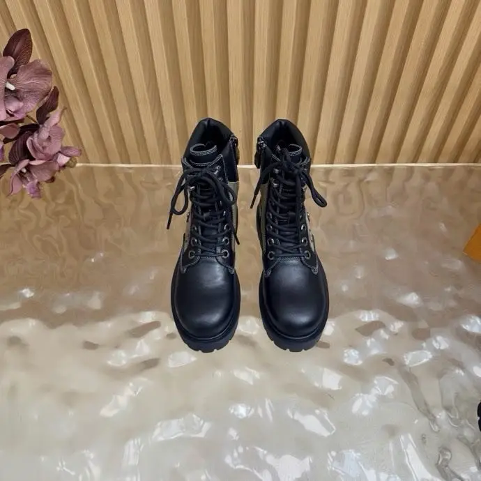 Louis Vuitton Boots women's — Photo 4