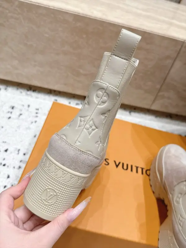 Louis Vuitton Boots women's — Photo 4