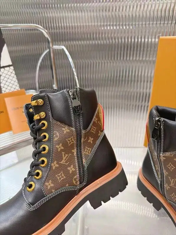 Louis Vuitton Boots women's — Photo 4