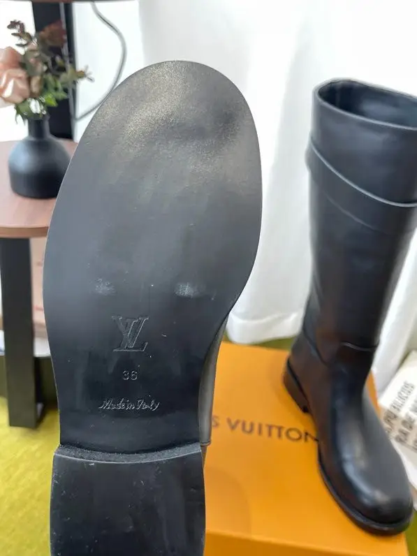 Louis Vuitton Чоботи жіночі — Фото 5