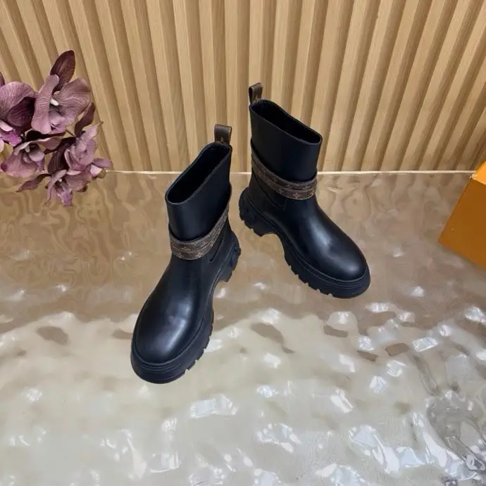 Louis Vuitton Boots women's — Photo 5