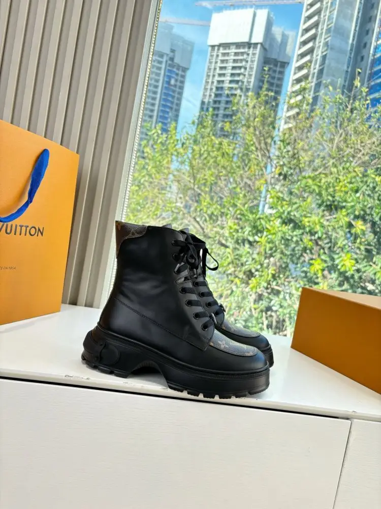 Louis Vuitton Boots women's — Photo 5