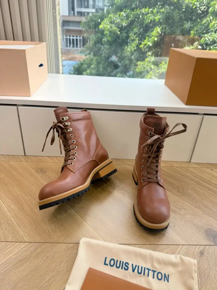Louis Vuitton Boots women's — Photo 5
