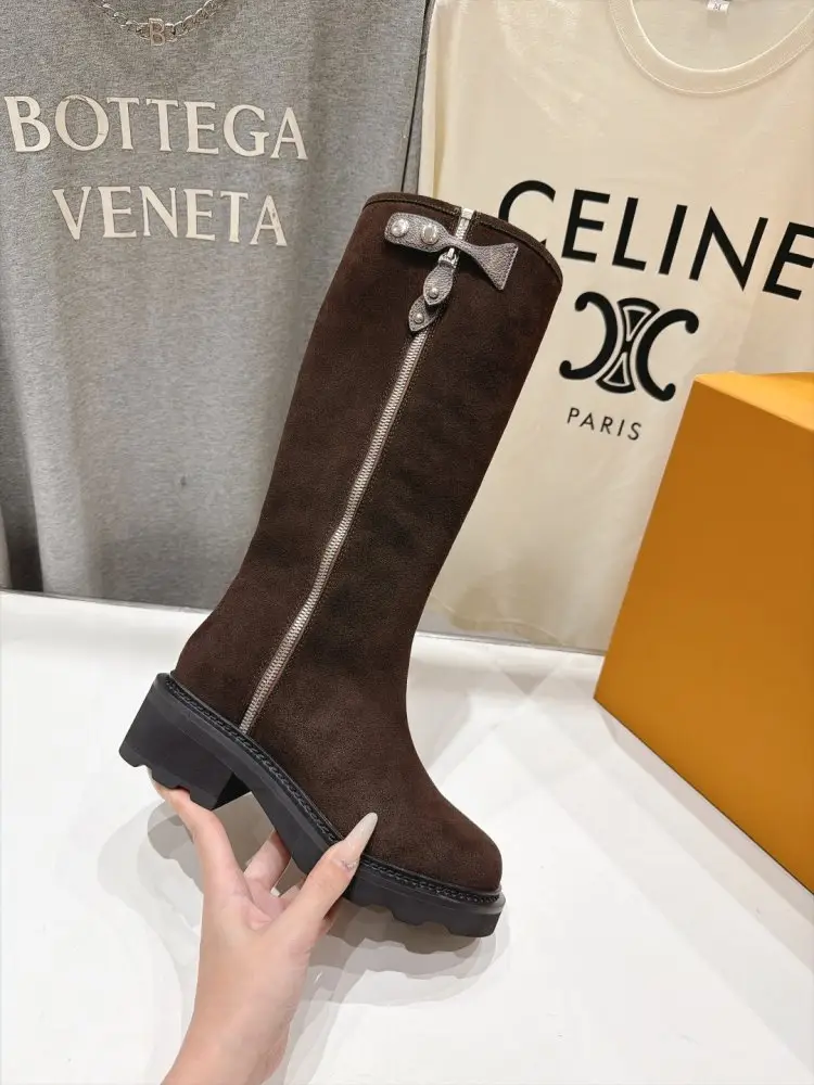 Louis Vuitton Сапоги женские — Фото 5