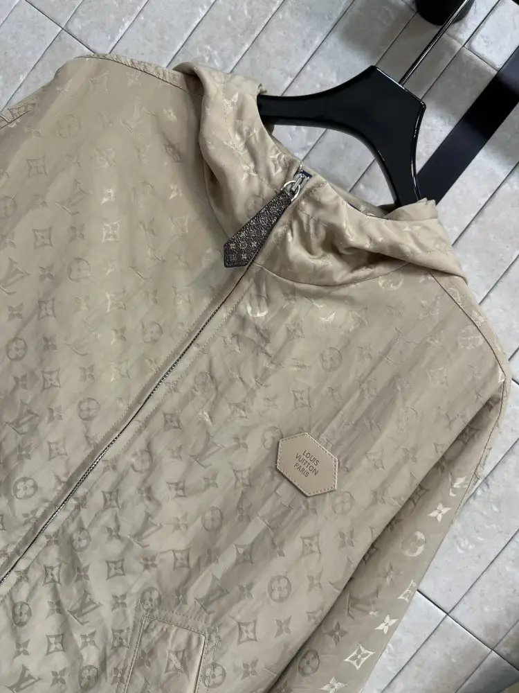 Louis Vuitton Костюм жіночий — Фото 2