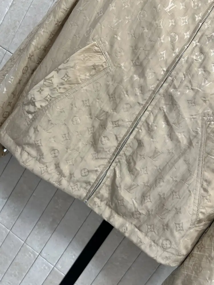 Louis Vuitton Костюм жіночий — Фото 3