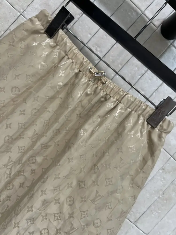 Louis Vuitton Костюм жіночий — Фото 4