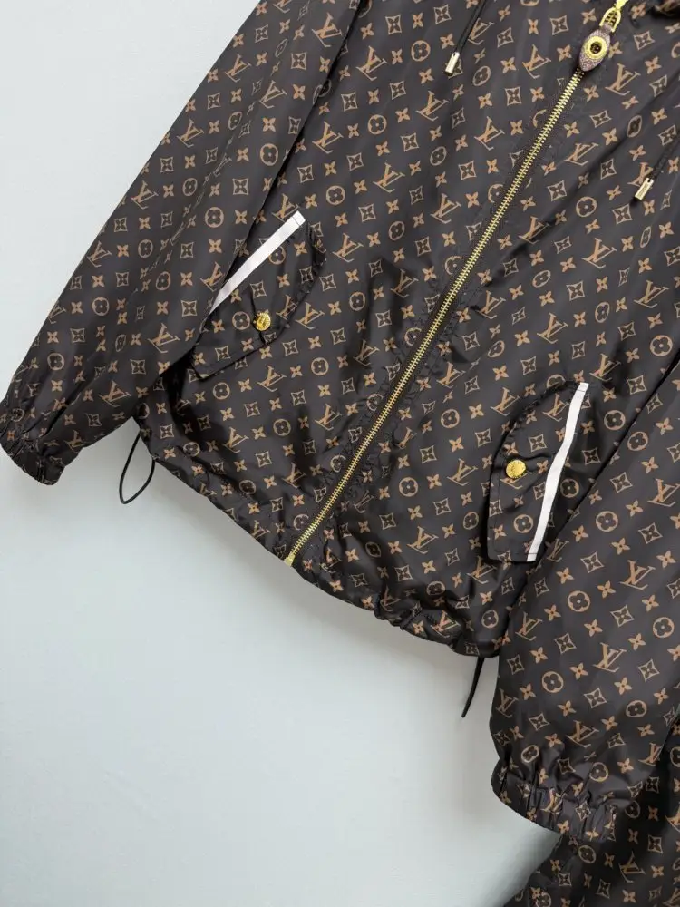 Louis Vuitton Костюм жіночий — Фото 5