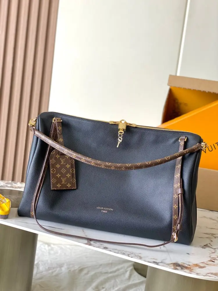 Louis Vuitton — Большая сумка EXPRESS 45 см