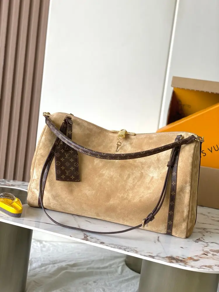 Louis Vuitton — Большая сумка EXPRESS 45 см